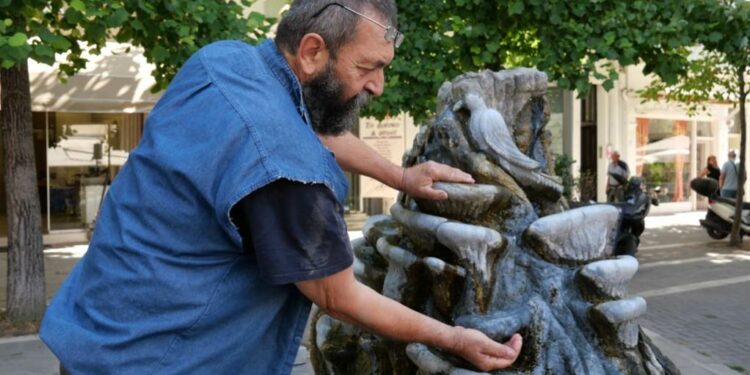 Δήμος Γρεβενών: Όλη η μαγεία της Πίνδου σε ένα συντριβάνι! (Βίντεο+Φωτογραφίες)