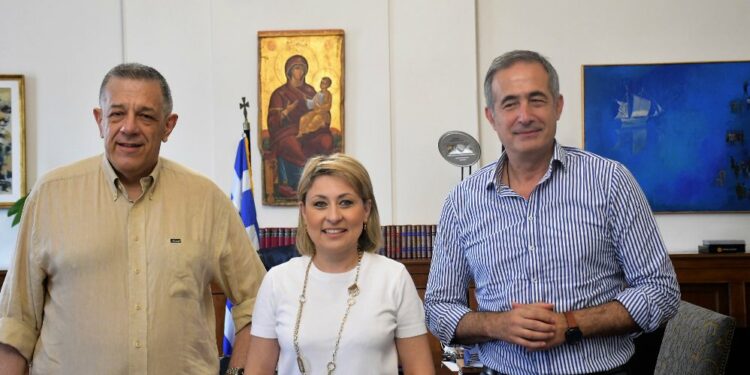 Ενημερωτική συζήτηση στο Διοικητήριο για τα 30+ μεγάλα έργα που αλλάζουν τη Θεσσαλονίκη παρουσία των Υφυπουργών Υποδομών και Μεταφορών Χριστίνα Αλεξοπούλου και Νίκου Ταχιάου