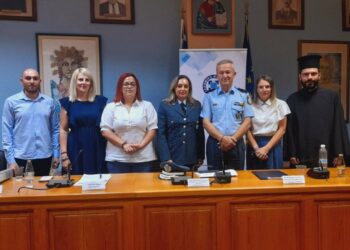  Με εξαιρετική επιτυχία πραγματοποιήθηκε  Ημερίδα για απάτες με σκοπό την ενημέρωση και την προστασία του κοινού, που συνδιοργάνωσε η Γενική Περιφερειακή Αστυνομική Διεύθυνση Δυτικής Μακεδονίας με το Δήμο Αμυνταίου