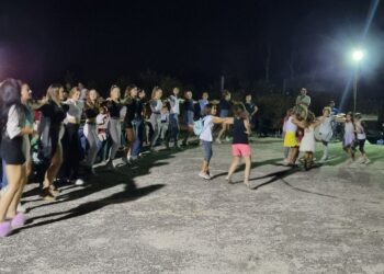 Με κέφι και χορό, το πανηγύρι του Αγίου Ιωάννη από τον Ιππικό Σύλλογο Σιάτιστας.  Βίντεο