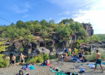 Γρεβενά: «Απόβαση» στα κρυστάλλινα νερά του Βενέτικου ποταμού απο 720 νέους Γάλλους και Γαλλίδες