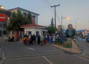 Κοζάνη – Νέεςταυτότητες: Τι λένε πολίτες που θέλουν να ταξιδέψουν αλλά και όσοι δε θέλουν το “τσιπάκι” – “Την ταυτότητα την καινούρια να την πάρει ο Μητσοτάκης”-Βίντεο