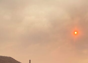 Δομή Πενταλόφου: Σήμερα ο ήλιος ανέτειλε κόκκινος!