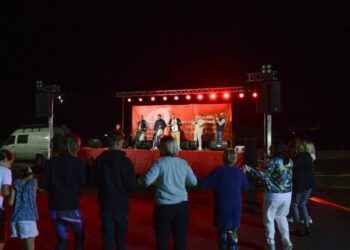 Με επιτυχία ολοκληρώθηκαν οι εκδηλώσεις του 49ου Φεστιβάλ ΚΝΕ Οδηγητή στην πόλη της Κοζάνης  το διήμερο 08 και 09 Σεπτέμβρη στο Πάρκινγκ του ΟΣΕ