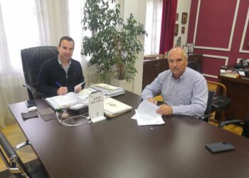 Έργων συνέχεια: Υπεγράφη η σύμβαση για τον ηλεκτροφωτισμό του αύλειου χώρου του 1ου-2ου Λυκείου Καστοριάς