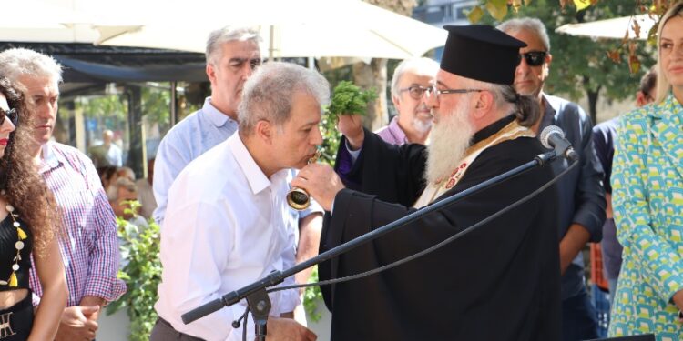 Αμανατίδης: Αγιασμός –  Εγκαίνια εκλογικού κέντρου στην πόλη των Γρεβενών