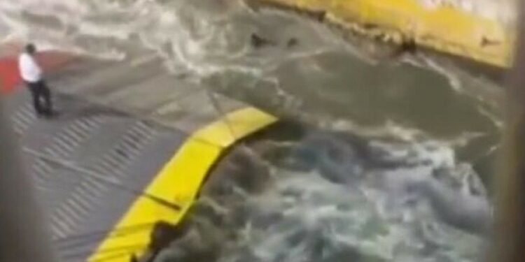 λιμανι πειραια