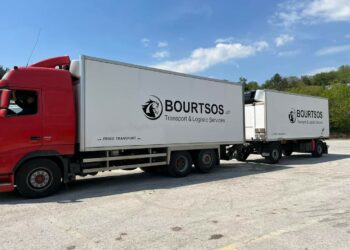 Η Μεταφορική Μπούρτσος συνδράμει τους πλημμυροπαθείς