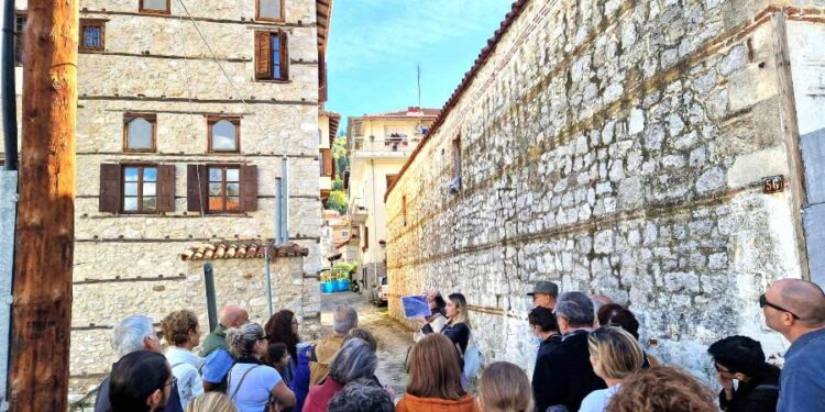 Με μεγάλη επιτυχία πραγματοποιήθηκε το διήμερο ξεναγήσεων στις ιστορικές συνοικίες της πόλης της Καστοριάς
