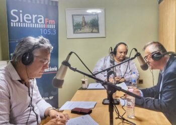 Το DEBATE Ζευκλή -Καραμπατζιά στον siera fm. Δείτε όλη τη συζήτηση για τα καυτά θέματα του Βοΐου