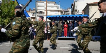 Με ιδιαίτερη λαμπρότητα ο εορτασμός των 111ων Ελευθερίων των Γρεβενών (Φωτογραφίες)