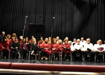 Με εξαίσια μουσική  εκδήλωση και ξεναγήσεις σε ιστορικές συνοικίες  γιόρτασε η Καστοριά τα Ελευθέριά της