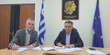 Υπογραφή σύμβασης από τον Γ. Κασαπίδη για το έργο «Δημιουργία Ενιαίου Δικτύου Σήμανσης και πληροφόρησης των Πέτρινων Γεφυριών της Δυτικής Μακεδονίας»