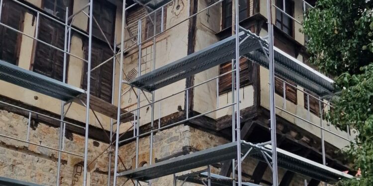 Σιάτιστα: Προχωρά η αποκατάσταση στο Αρχοντικό Μανούση. Φωτογραφίες