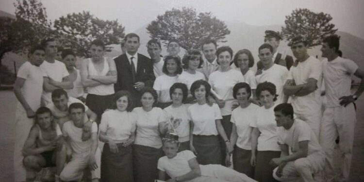 Ξανά στα θρανία οι μαθητές των ετων1964 -1969 του Τραμπαντζειου Γυμνασίου Σιάτιστας. Συνάντηση την Κυριακή 5 Νοεμβρίου