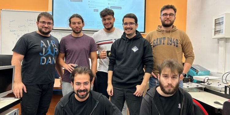 Συμμετοχή του Φοιτητικού Παραρτήματος ΙΕΕΕ του Πανεπιστημίου Δυτικής Μακεδονίας στην Καστοριά στον 24ωρο παγκόσμιο διαγωνισμό προγραμματισμού ΙΕΕΕXtreme17.