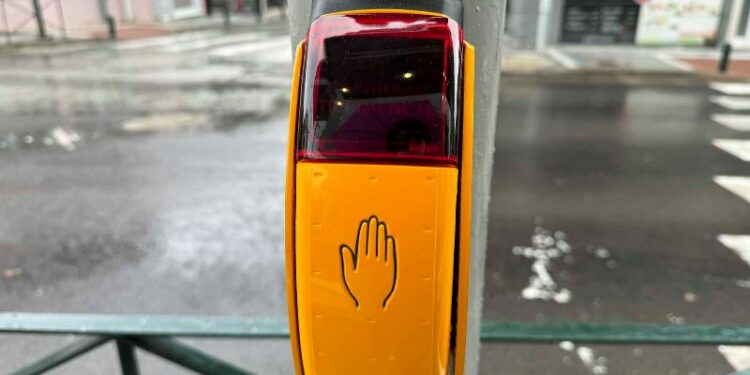 εξυπνα φαναρια ΑΜΕΑ