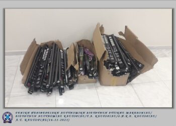 Συνελήφθησαν δύο ημεδαποί για παράνομη πώληση υαλοκαθαριστήρων στην Καστοριά