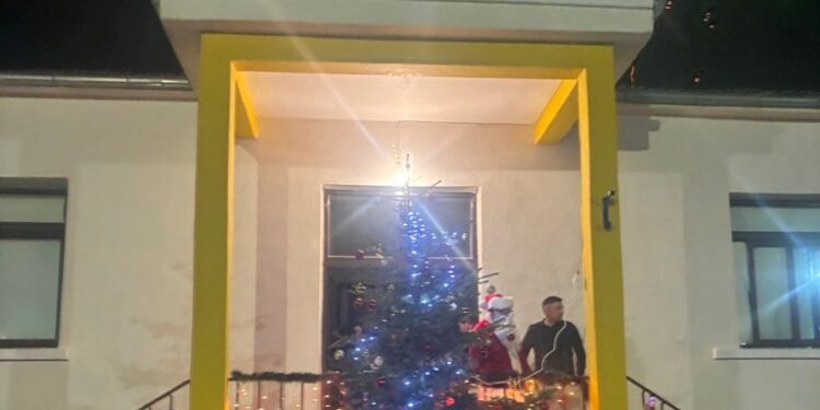 Πραγματοποιήθηκε το Άναμμα του Χριστουγεννιάτικου Δέντρου στην Ξηρολίμνη Κοζάνης