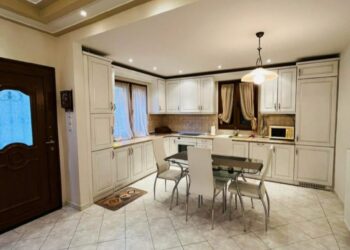 Σιάτιστα: Ενοικιάζεται υπέροχο διαμέρισμα στο κέντρο. Φωτογραφίες