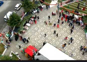 Τσοτύλι: Μάγεψε το Χριστουγεννιάτικο χωριό.  Βίντεο