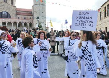 Σιάτιστα: Γλέντι, σάτιρα στα Μπουμπουσιάρια.  Φωτογραφίες