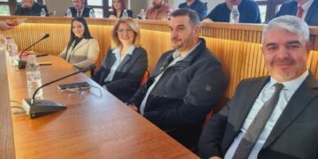 Δήμος Βοΐου: Το νέο Προεδρείο.  Λευκό η Λαϊκή Συσπείρωση, ομόφωνα στήριξε τον αντιπρόεδρο η παράταξη Ζευκλή.  Βίντεο