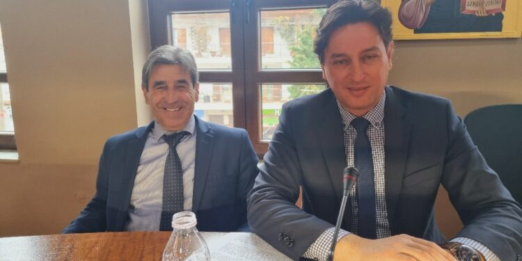Δήμος Βοΐου: Το νέο Προεδρείο.  Λευκό η Λαϊκή Συσπείρωση, ομόφωνα στήριξε τον αντιπρόεδρο η παράταξη Ζευκλή.  Βίντεο