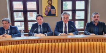 Δήμος Βοΐου: Το νέο Προεδρείο.  Λευκό η Λαϊκή Συσπείρωση, ομόφωνα στήριξε τον αντιπρόεδρο η παράταξη Ζευκλή.  Βίντεο