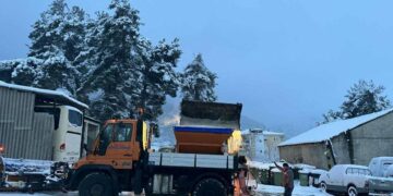 Δήμος Σερβίων: Ρίψεις αλατιού για την αντιμετώπιση του παγετού
