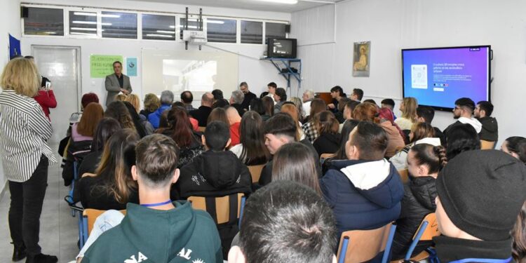 Σε εκδήλωση του 2ου ΕΠΑΛ για τη Δίκαιη Μετάβαση, ο Δήμαρχος Κοζάνης Γιάννης Κοκκαλιάρης (Φωτογραφίες)