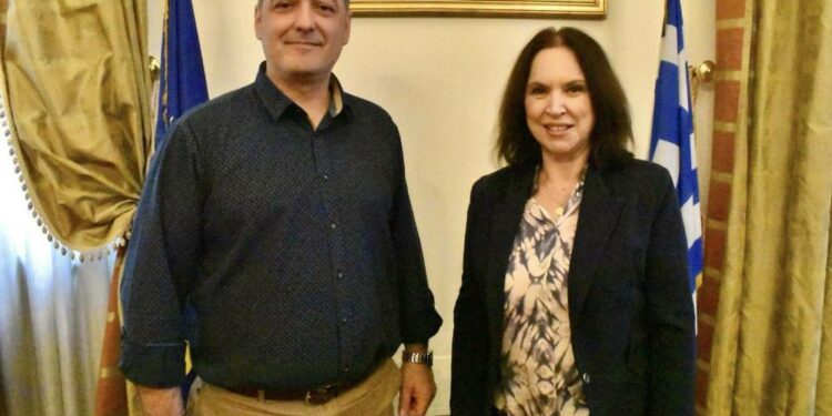 Καλλιόπη Βέττα: Συναντήσεις με τους Δημάρχους Κοζάνης και Σερβίων