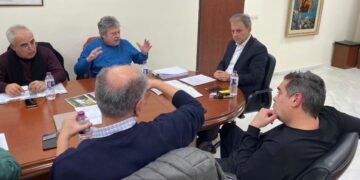 Περιφέρεια Δυτικής Μακεδονίας: Συνεργασία Διεύθυνσης Πολιτικής Προστασίας και ΔΕΔΔΗΕ – Συνάντηση με Δημοτική Αρχή Βελβεντού για την πλωτή εξέδρα