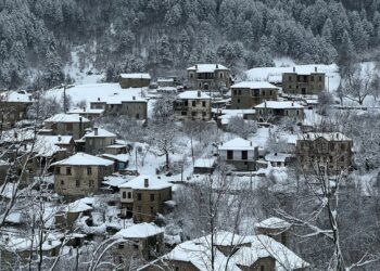 Όμορφες εικόνες από τον χιονισμένο Πεντάλοφο