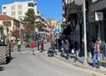 Τα τρακτέρ στο κέντρο της Κοζάνης.  Βίντεο