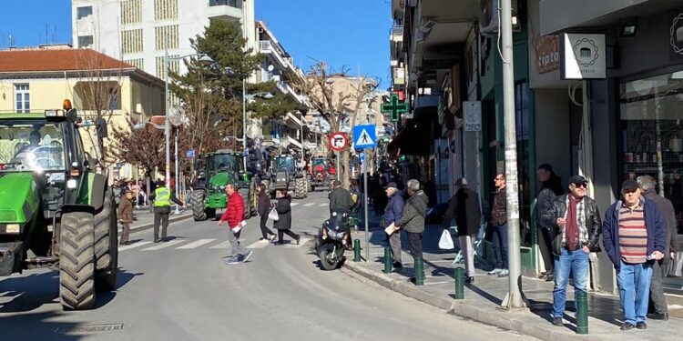 Τα τρακτέρ στο κέντρο της Κοζάνης.  Βίντεο