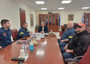 Εθιμοτυπική επίσκεψη του Διοικητή ΠΕ.ΠΥ.Δ. Δυτικής Μακεδονίας  Αρχιπύραρχου Νικολάου Μητσιογιάννη στον Περιφερειάρχη