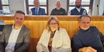 Δήμος Βοΐου: Το νέο Προεδρείο.  Λευκό η Λαϊκή Συσπείρωση, ομόφωνα στήριξε τον αντιπρόεδρο η παράταξη Ζευκλή.  Βίντεο