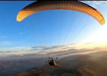 Γρεβενά: Η πρώτη πτήση στην Ευρώπη για την νέα χρονιά πάνω απο το Καλαμίτσι. Βίντεο