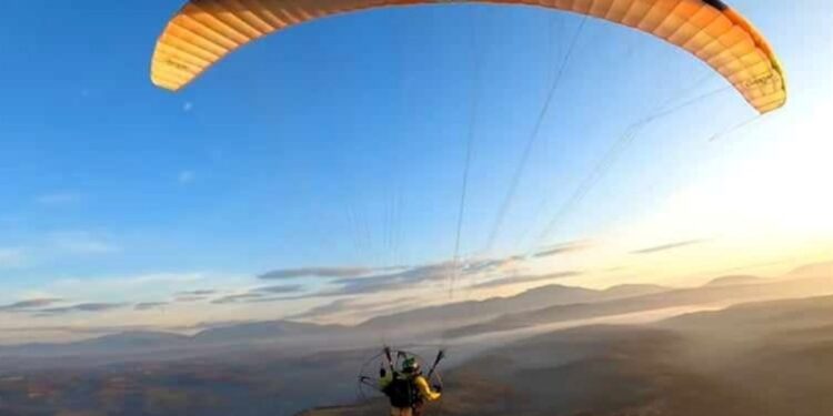 Γρεβενά: Η πρώτη πτήση στην Ευρώπη για την νέα χρονιά πάνω απο το Καλαμίτσι. Βίντεο