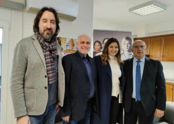 Επίσκεψη της Σοφίας Ζαχαράκη στον Ξενώνα Φιλοξενίας Γυναικών του Δήμου Κοζάνης