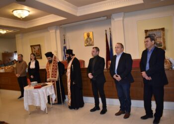 Πραγματοποιήθηκε στο Δημοτικό Μέγαρο Καστοριάς η κοπή βασιλόπιτας για τους εργαζόμενους του Δήμου