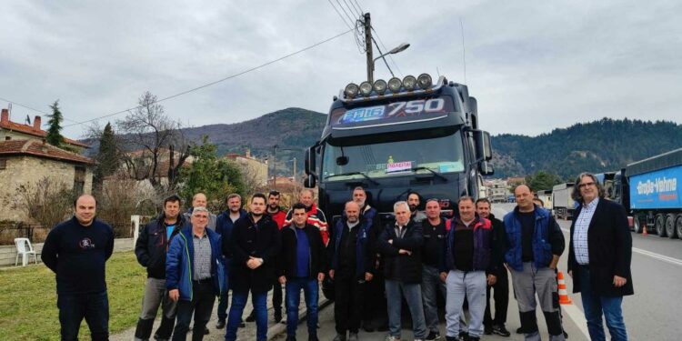 Χρήστος Ελευθερίου: Είμαστε εδώ για να παλέψουμε και να συμπαρασταθούμε στον αγώνα των ιδιοκτητών φορτηγών