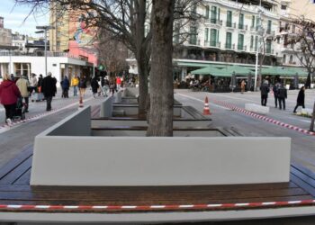 Δήμος Κοζάνης: Εργασίες καλλωπισμού στην κεντρική πλατεία Νίκης (Φωτογραφίες)