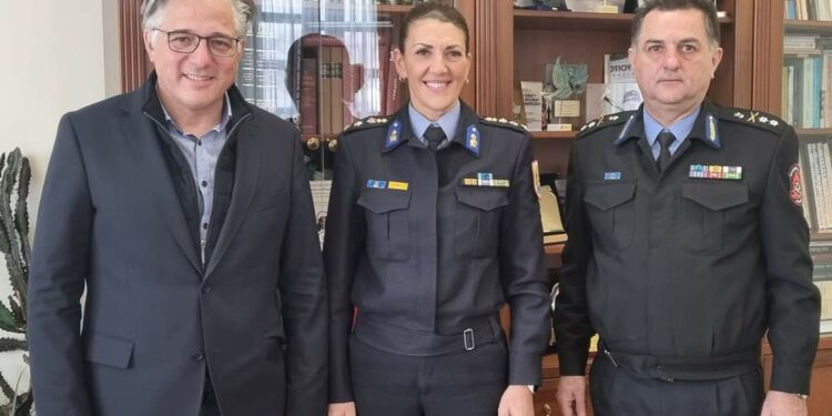 Επίσκεψη του Διοικητή της Πυροσβεστικής Ακαδημίας στο Δήμαρχο Βοΐου
