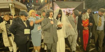 Τς Απουκράς Μαν΄τάρα: Ανέβασαν τον πήχη της διασκέδασης οι Ποντιακοί Σύλλογοι