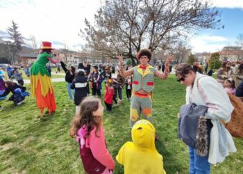 Τς Απουκράς Μαν΄τάρα:  Με πρωταγωνιστές τα μικρά παιδιά η εκδήλωση «Τσικνοπέμπτη στο Πάρκο των Μανιταριών» (video και φωτογραφίες)