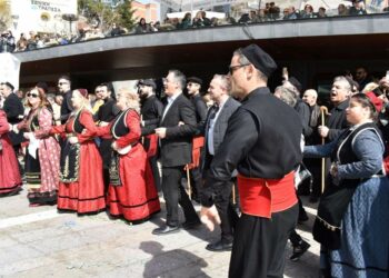 Στην Αποκριά της Κοζάνης δεν είσαι θεατής αλλά…Πρωταγωνιστής! (Βίντεο+Φωτογραφίες)