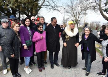 Η Ελληνική Λέσχη Αυτοκινούμενων Τροχόσπιτων στην Αποκριά της Κοζάνης (Βίντεο+Φωτογραφίες)