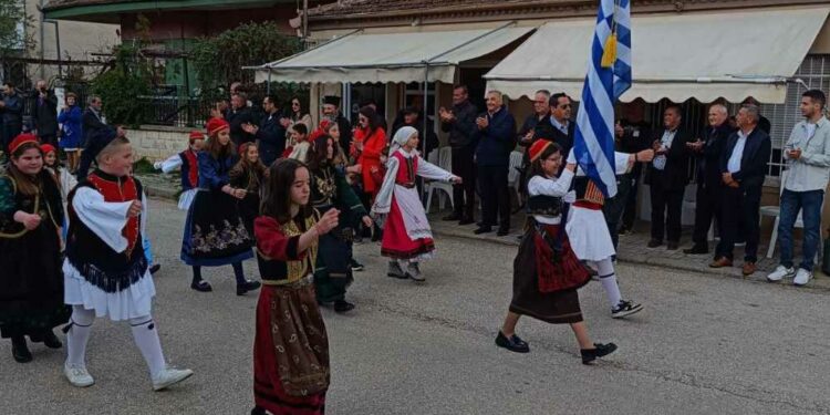 Η παρέλαση στο Μικρόκαστρο. Βίντεο και φωτογραφίες